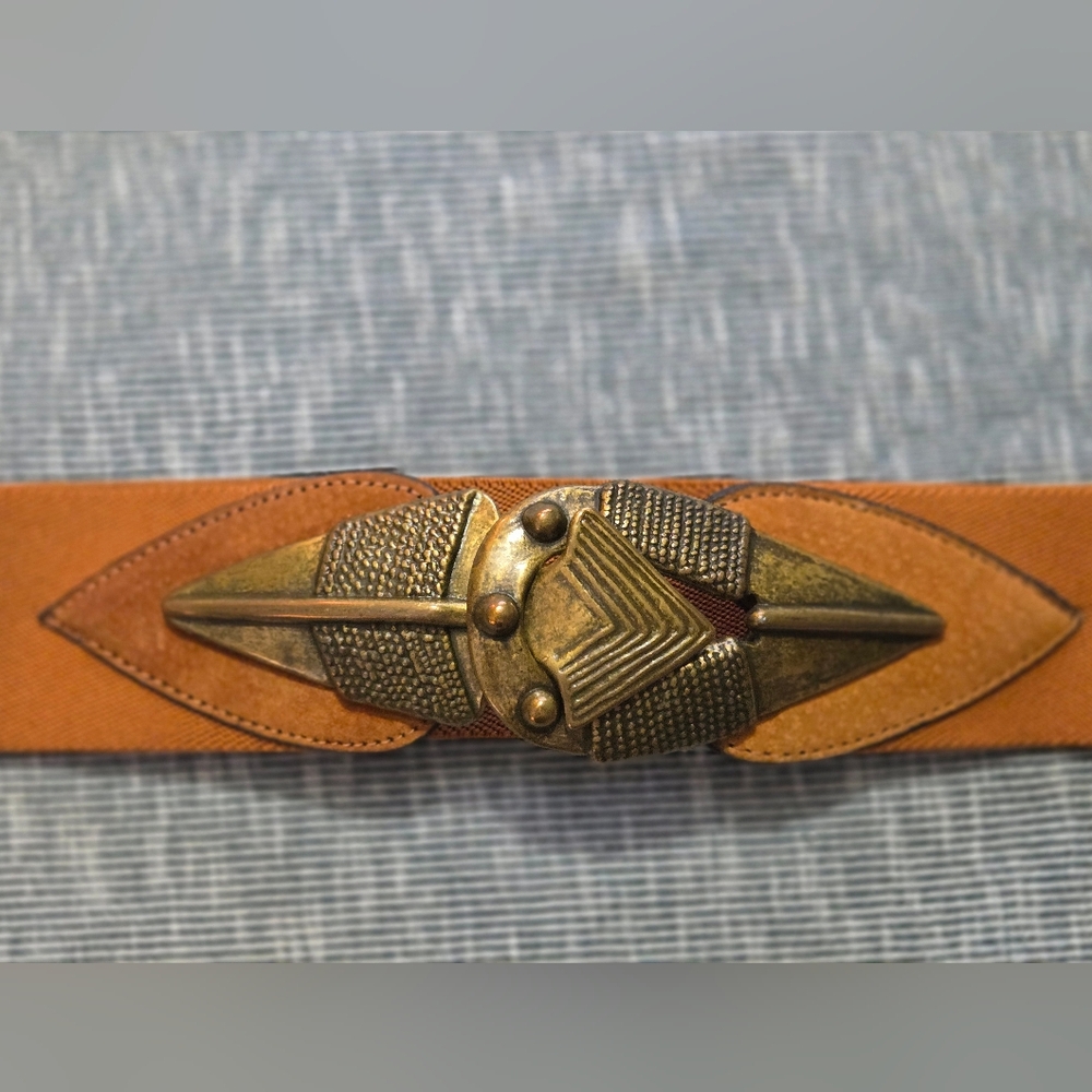 Vintage Women's Brass Arrowhead Carmel Brown stretch Canvas/Leather Waist Belt.